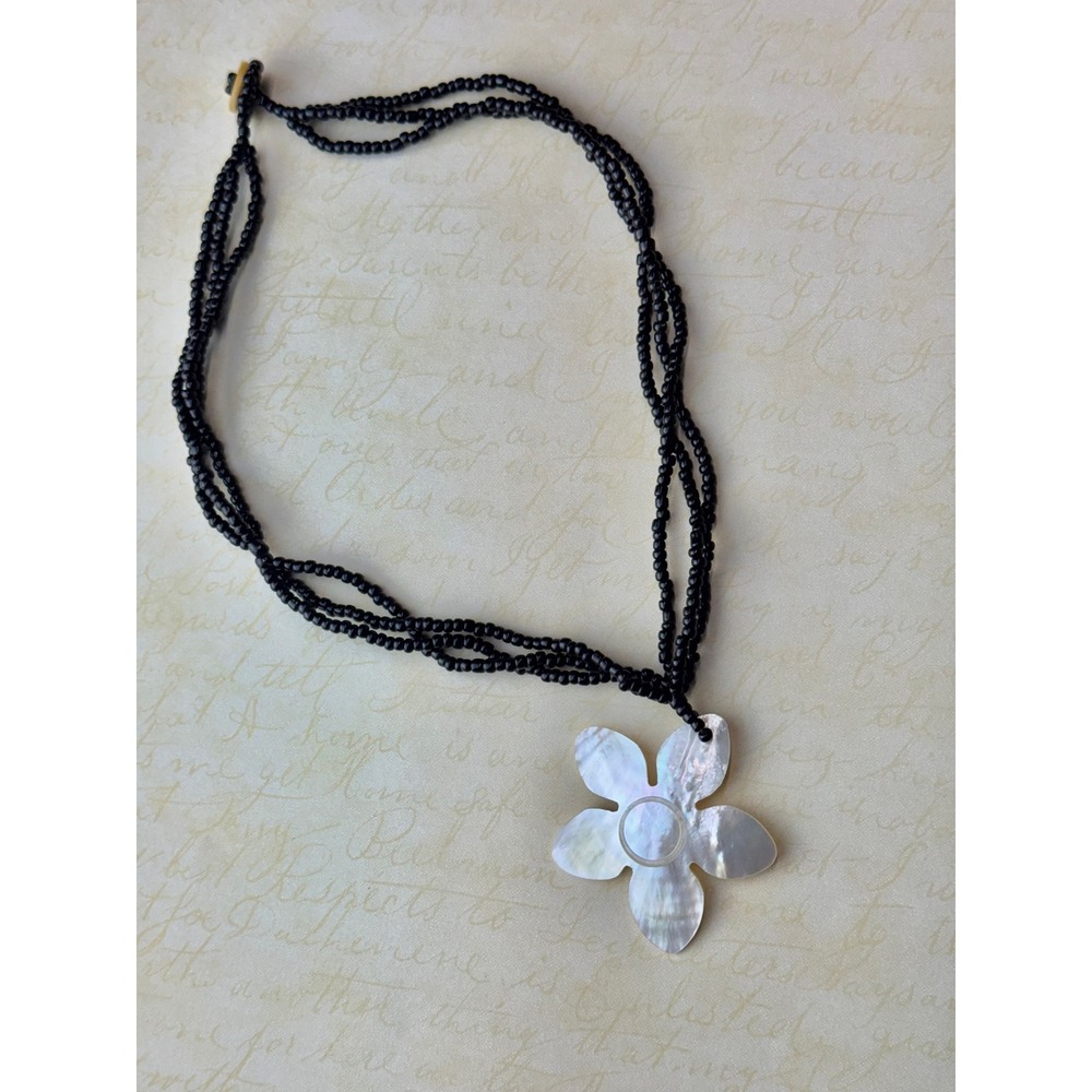Y2K Mother of Pearl Shell Flower Pendant Black Bead Necklace Boho Surfer Beachy